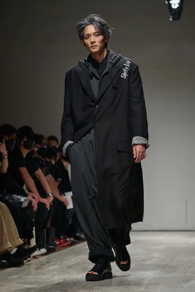 Look 35